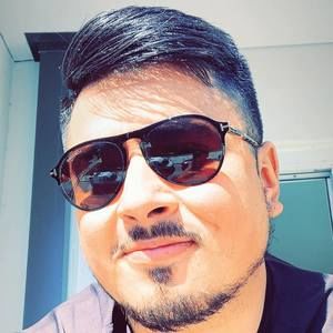 Meet your Posher, Axel